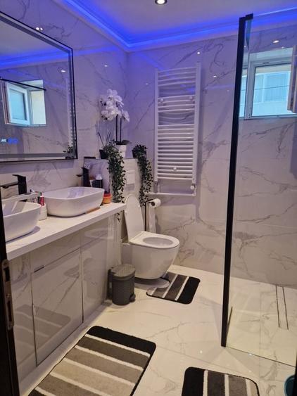 Apartament cu 3 camere decomandat în Ultracentral