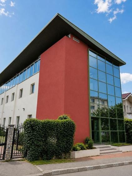 Spațiu comercial, de 600 mp, în Cartierul Traian