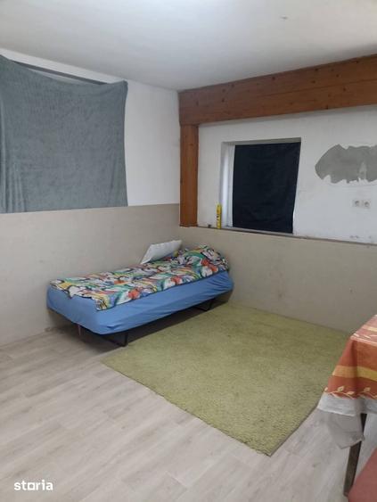 Spațiu comercial, de 900 mp, în Ilieni
