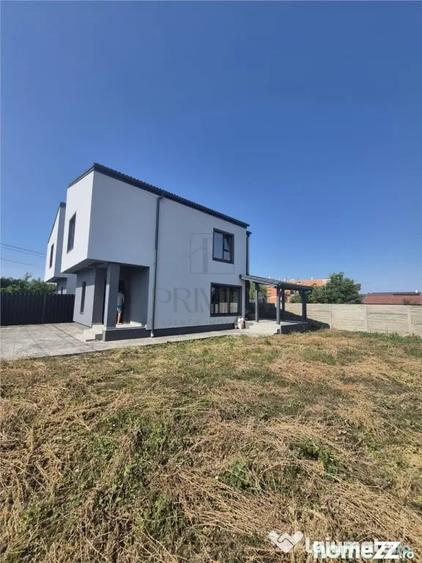 Casă cu 3 camere cu Teren 350 Mp în Moșnița Nouă