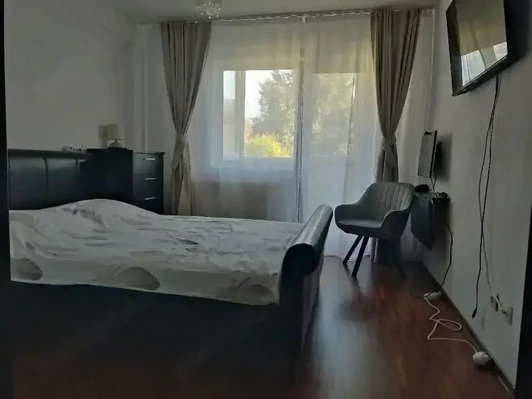 Apartament cu 3 camere decomandat în Chiajna