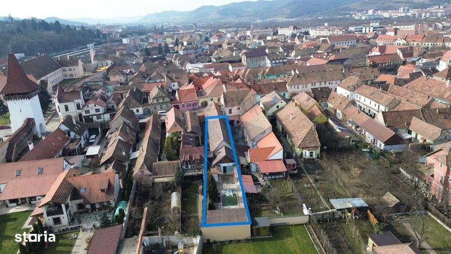 Casă cu 4 camere cu Teren 332 Mp în Ultracentral