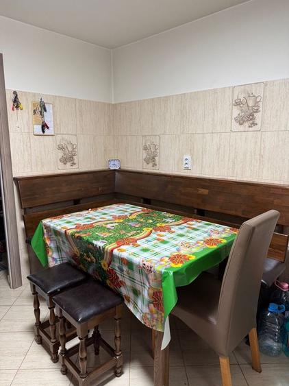Apartament cu 3 camere decomandat în Exterior Vest