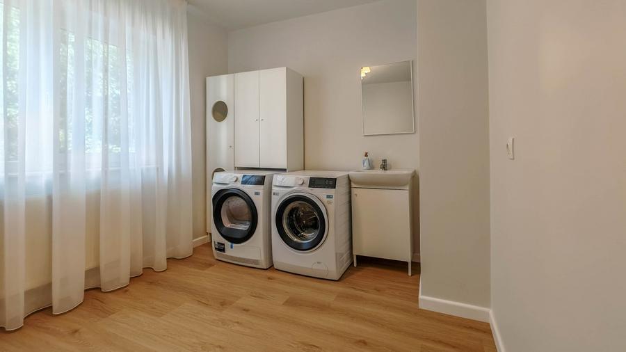 Duplex cu 6 camere cu Canalizare în Odăi