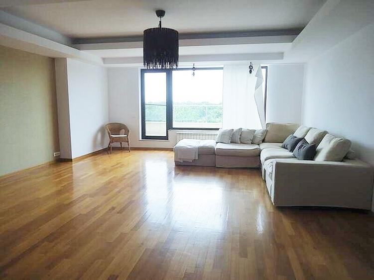 Apartament cu 3 camere, mobilat în Herăstrău