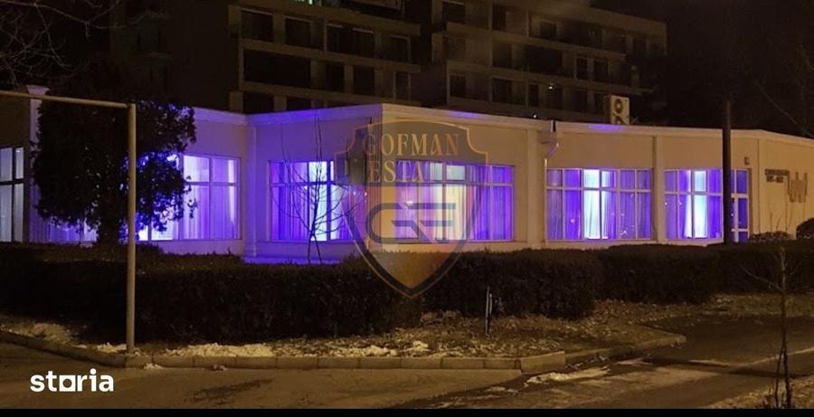 Spațiu comercial, de 400 mp, în Nord