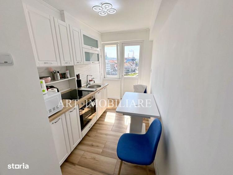 Apartament cu 2 camere semidecomandat, mobilat în Central