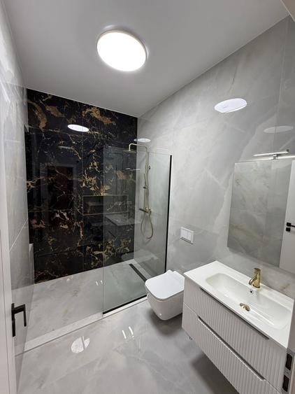 Apartament cu 2 camere decomandat în Periferie