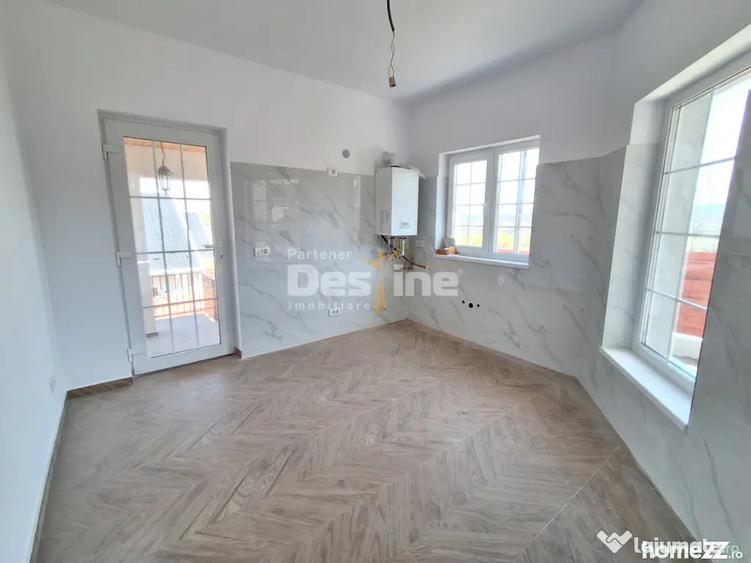 Casă cu 4 camere cu Teren 450 Mp în Valea Adâncă