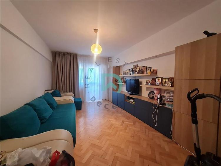 Apartament cu 3 camere decomandat, mobilat în Răcădău