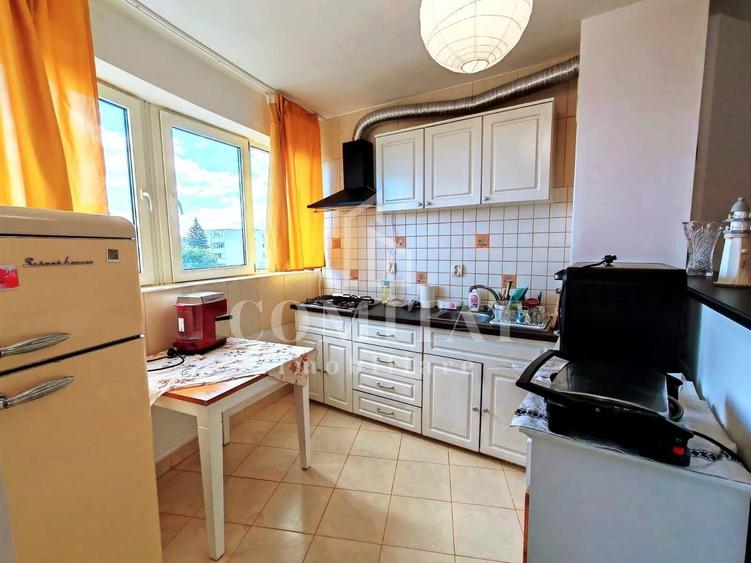 Apartament cu 2 camere semidecomandat, mobilat în Zorilor