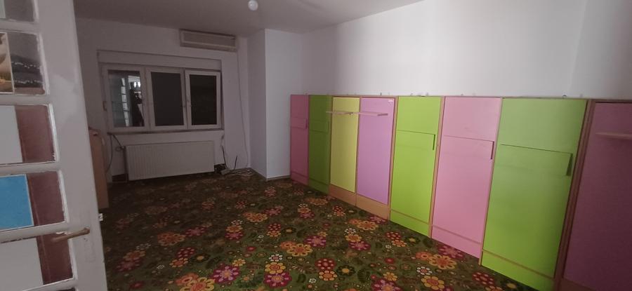 Casă individuală cu 5 camere cu Canalizare în Pache Protopopescu