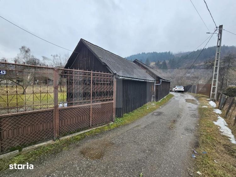 Casă cu 4 camere decomandat cu Teren 500 Mp în Roșia Montană