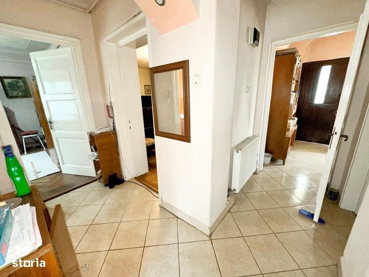 Apartament cu 3 camere decomandat în Central