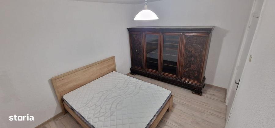 Apartament cu 3 camere decomandat în 13 Septembrie