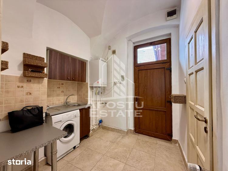 Apartament cu 2 camere, mobilat în Ultracentral