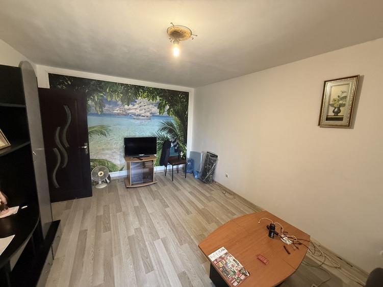 Apartament cu 3 camere decomandat, mobilat în Tomis Nord