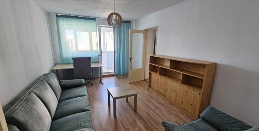 Apartament cu 3 camere decomandat, mobilat în Tineretului