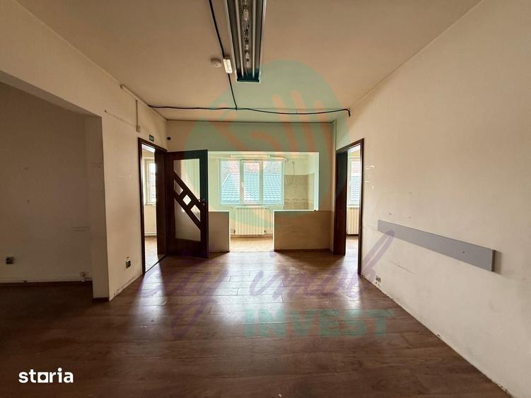 Casă cu 4 camere cu Teren 200 Mp în Parcul Carol