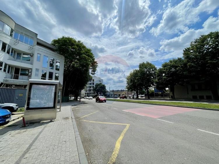 Spațiu comercial, de 252 mp, în Central