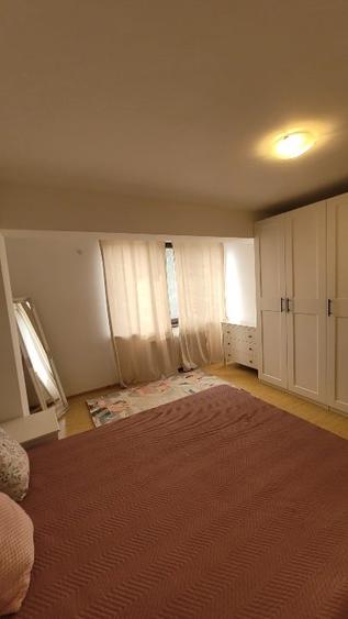 Apartament cu 3 camere semidecomandat în Chitila