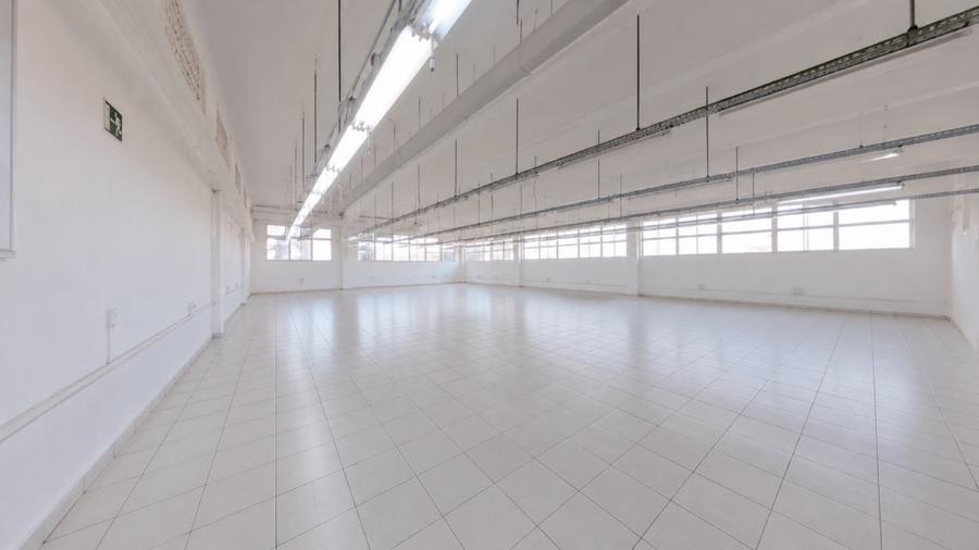 Spațiu comercial, de 1,325 mp, în Central