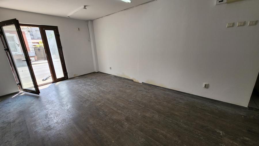 Spațiu comercial, de 26 mp, în Ștefan cel Mare