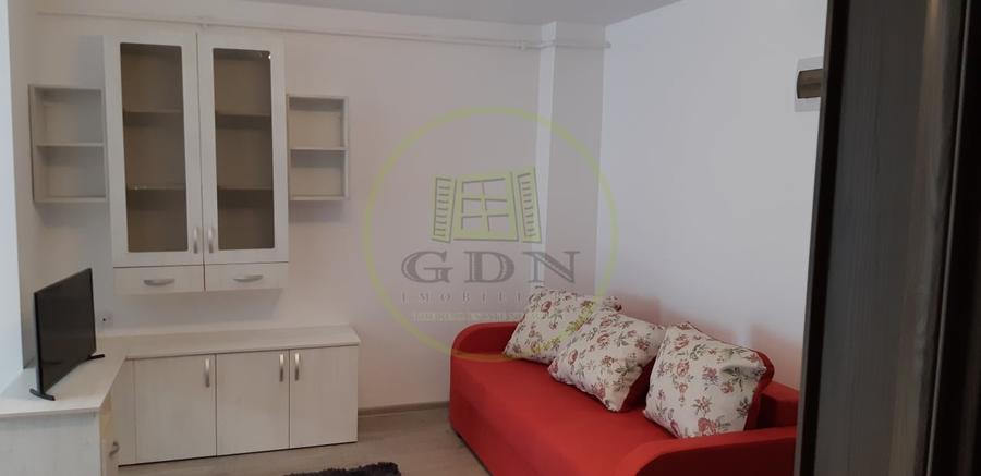 Apartament cu 2 camere semidecomandat, mobilat în Mihai Viteazul