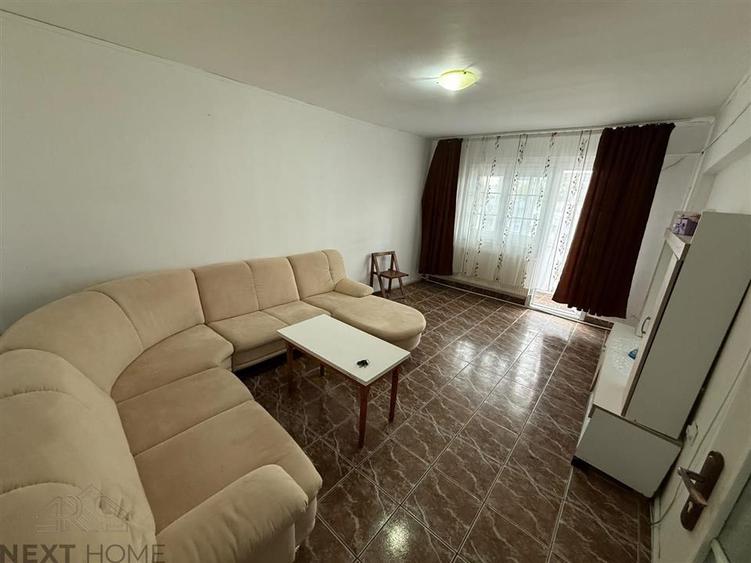 Apartament cu 3 camere decomandat în Brăilei