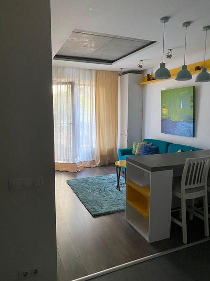 Apartament cu 2 camere semidecomandat în Tineretului