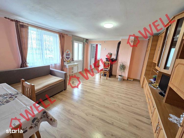 Casă cu Teren 1493 Mp în Ozun
