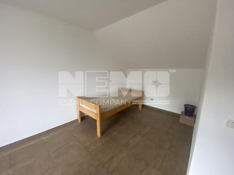 Apartament cu 2 camere semidecomandat, mobilat în Central