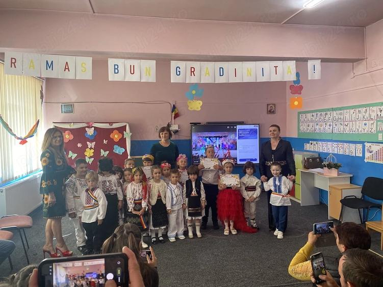 Casă cu 5 camere cu Teren 700 Mp în Beliș