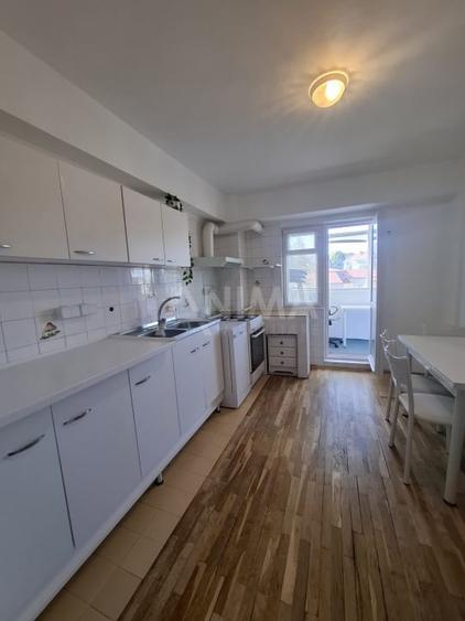 Apartament 4 camere, 3 balcoane, parcare in Piața Cipariu - 2