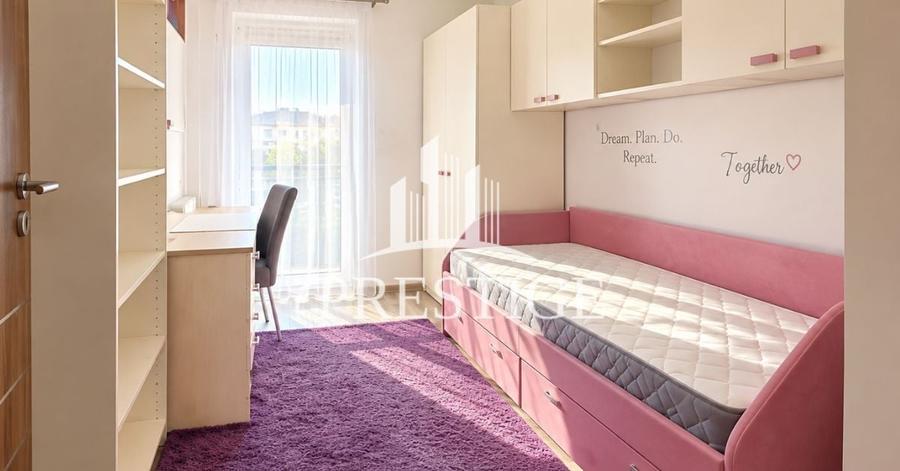 Apartament cu 3 camere decomandat, mobilat în Turnișor