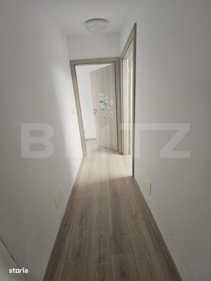 Apartament cu 3 camere semidecomandat în Valea Adâncă