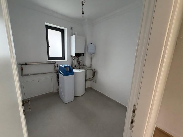 Casă individuală cu 5 camere cu Piscina în Corbeanca