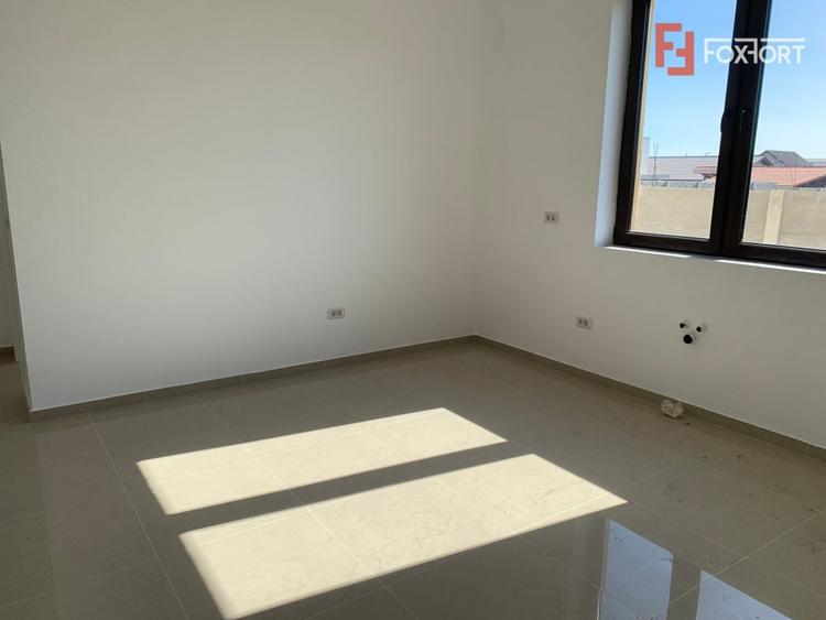 Duplex cu 3 camere cu Canalizare în Moșnița Veche
