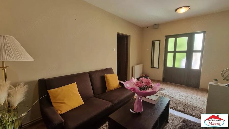 Casă cu 5 camere cu Teren 300 Mp în Central
