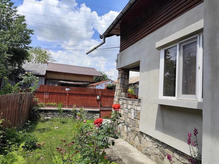 Casă cu 4 camere cu Teren 361 Mp în Central