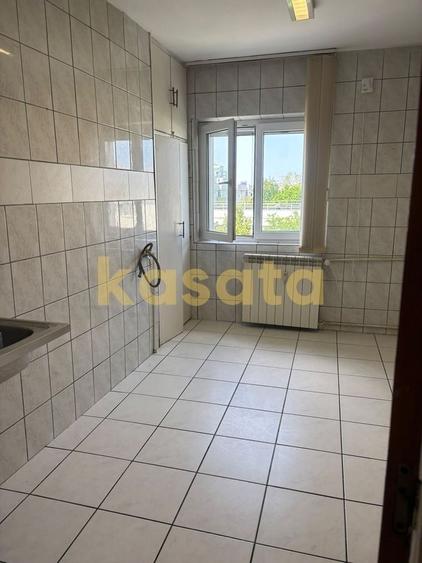 Apartament cu 2 camere decomandat în Aviației