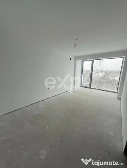 Casă cu 3 camere cu Teren 200 Mp în Smeura