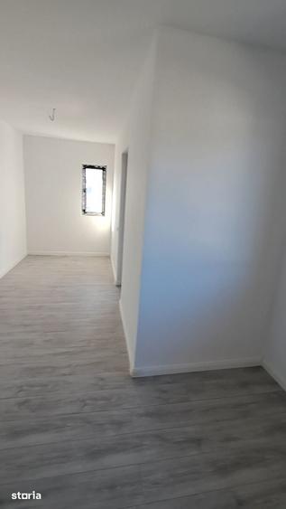 Casă cu 4 camere cu Teren 300 Mp în Ciurea