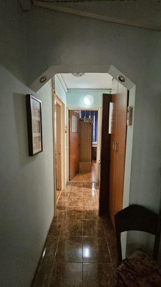 Apartament cu 3 camere decomandat în Rahova