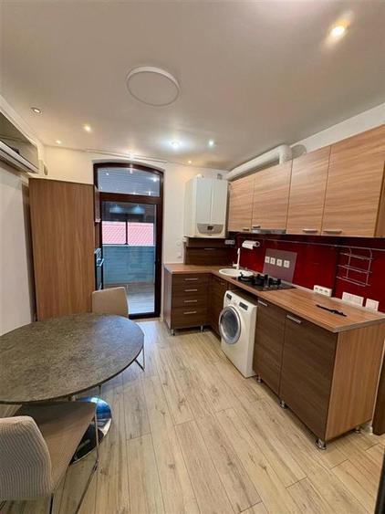 Apartament 2 Camere Central Bloc tip Vila - 2