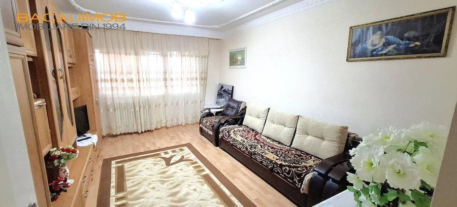 Apartament cu 2 camere decomandat în Cornișa