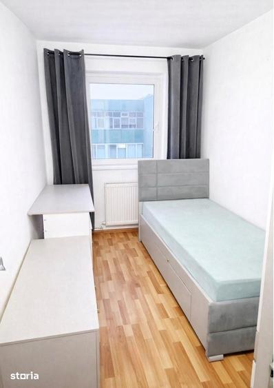 Apartament cu 3 camere decomandat în Astra