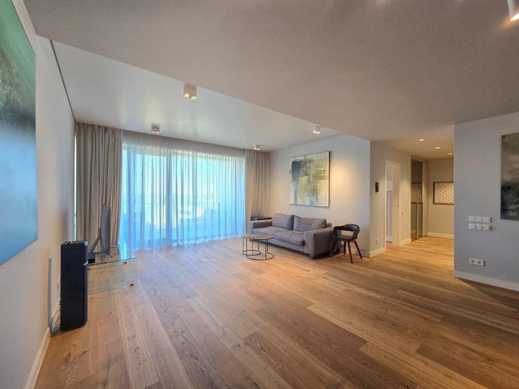 Apartament cu 5 camere în Floreasca