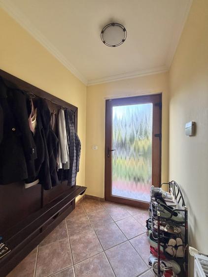 Casă individuală cu 4 camere cu Teren 1050 Mp în Sânmihaiu Român