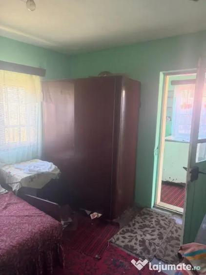Casă cu 3 camere cu Teren 240 Mp în Brestei